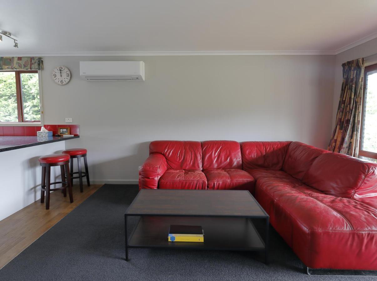 Mokonui Cottage - Te Anau Holiday Home Екстериор снимка
