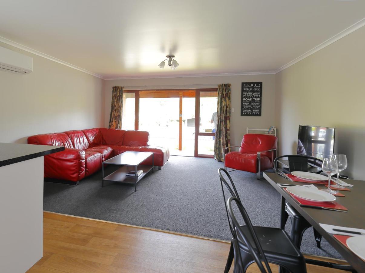 Mokonui Cottage - Te Anau Holiday Home Екстериор снимка