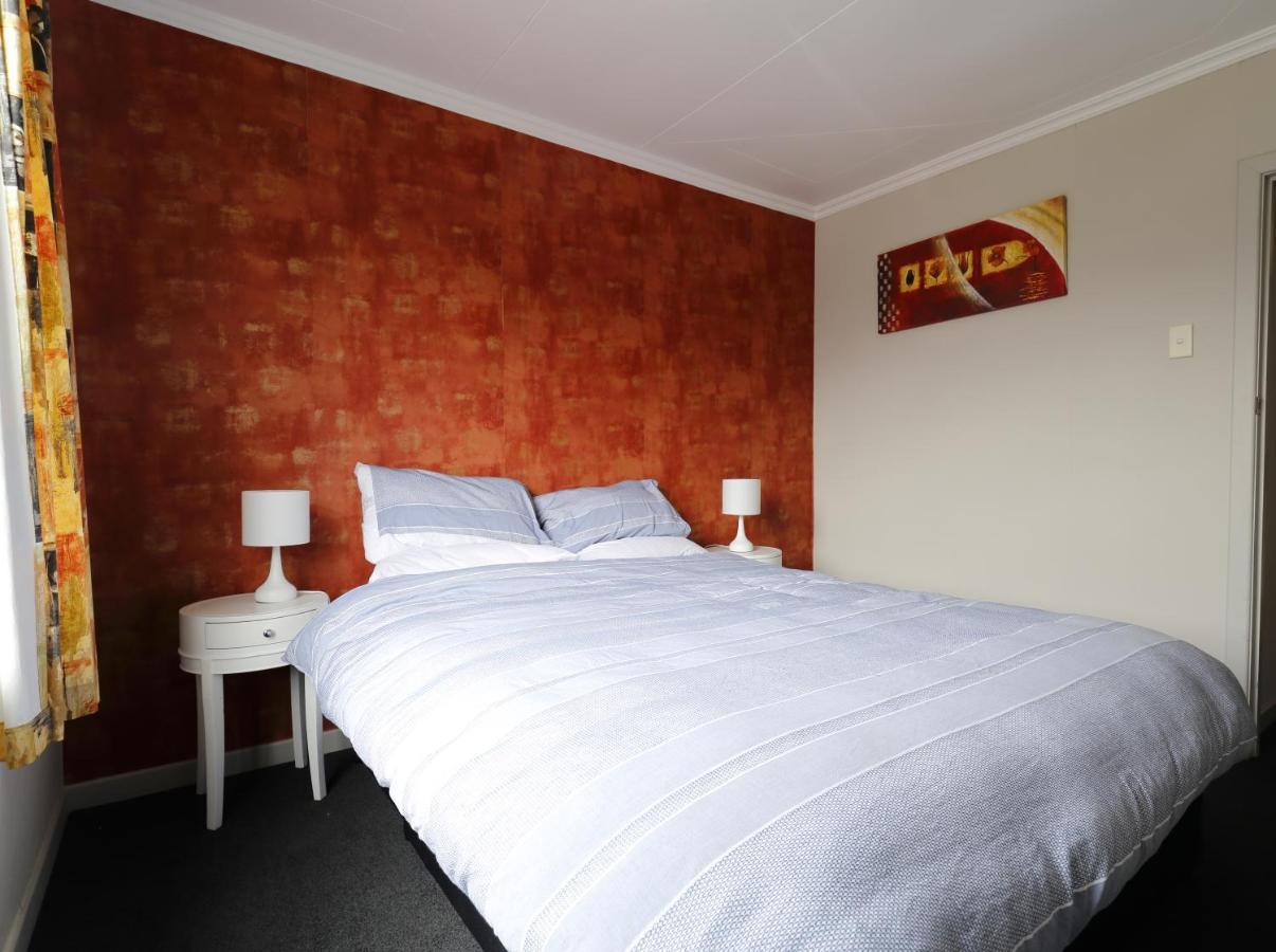 Mokonui Cottage - Te Anau Holiday Home Екстериор снимка