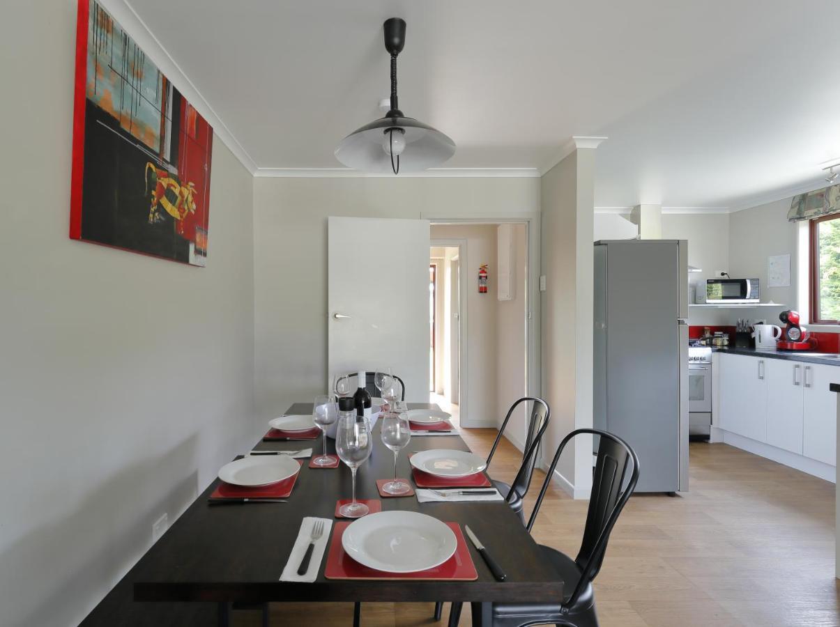 Mokonui Cottage - Te Anau Holiday Home Екстериор снимка