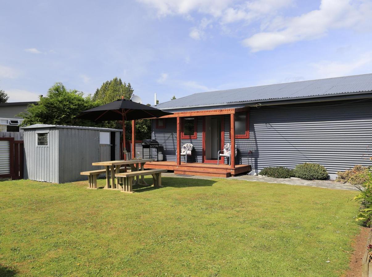 Mokonui Cottage - Te Anau Holiday Home Екстериор снимка