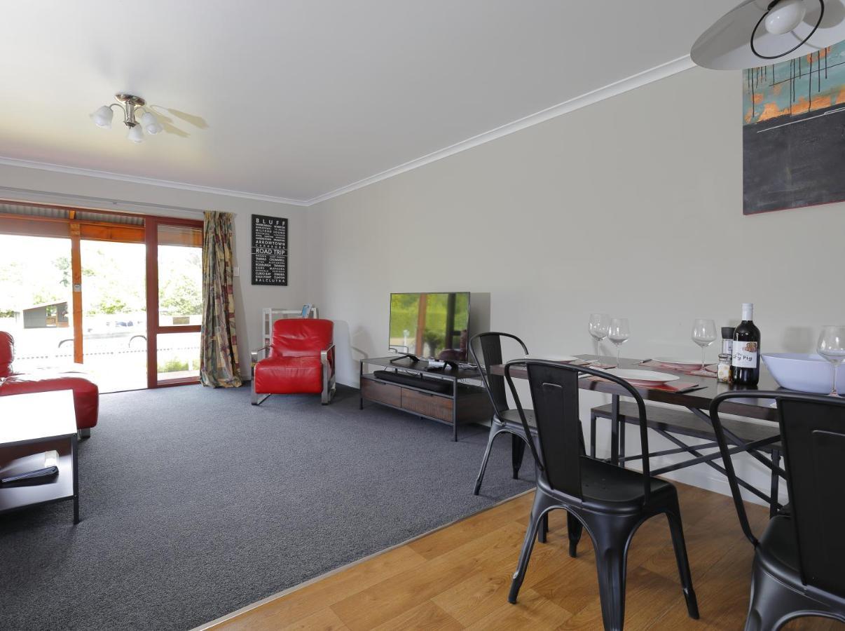 Mokonui Cottage - Te Anau Holiday Home Екстериор снимка